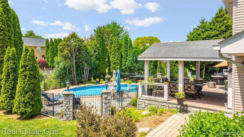 West Bloomfield Twp, MI 48324,7601 Greenway Lane
