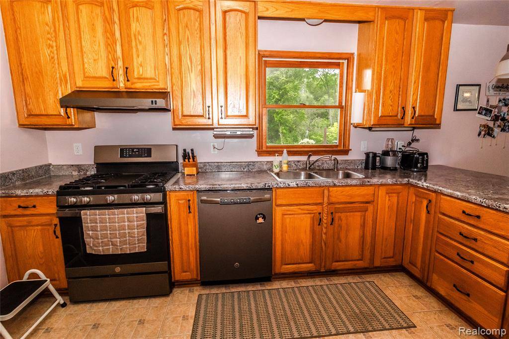Columbiaville Vlg, MI 48421,4898 Mount Morris Road