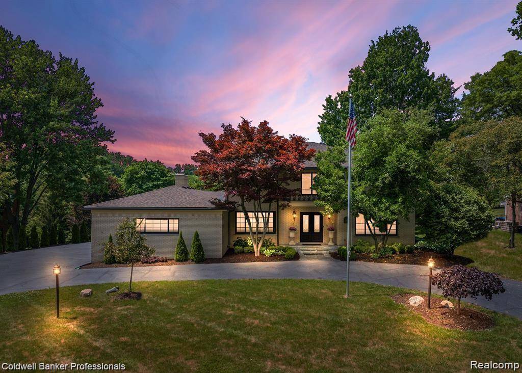 4462 BARCHESTER Drive, Bloomfield Twp, MI 48302