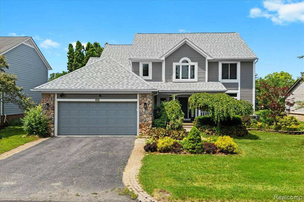2304 Carriage Way, Milford Twp, MI 48381