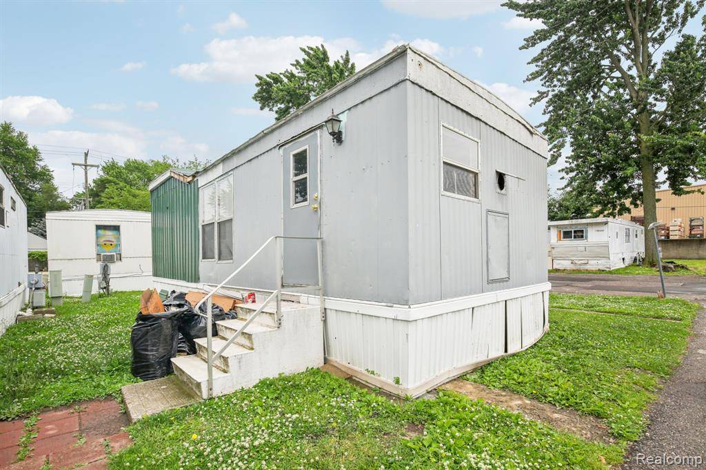 7062 Ready Avenue, Warren, MI 48091