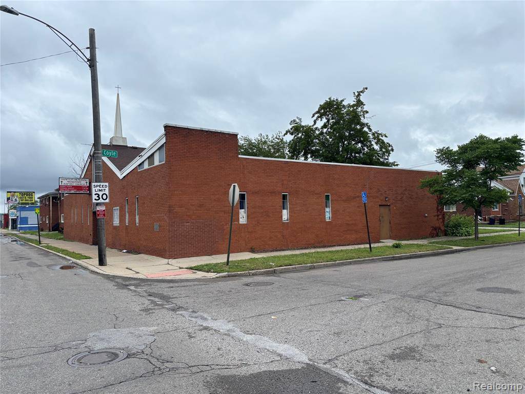 15100 Fenkell Street, Detroit, MI 48227
