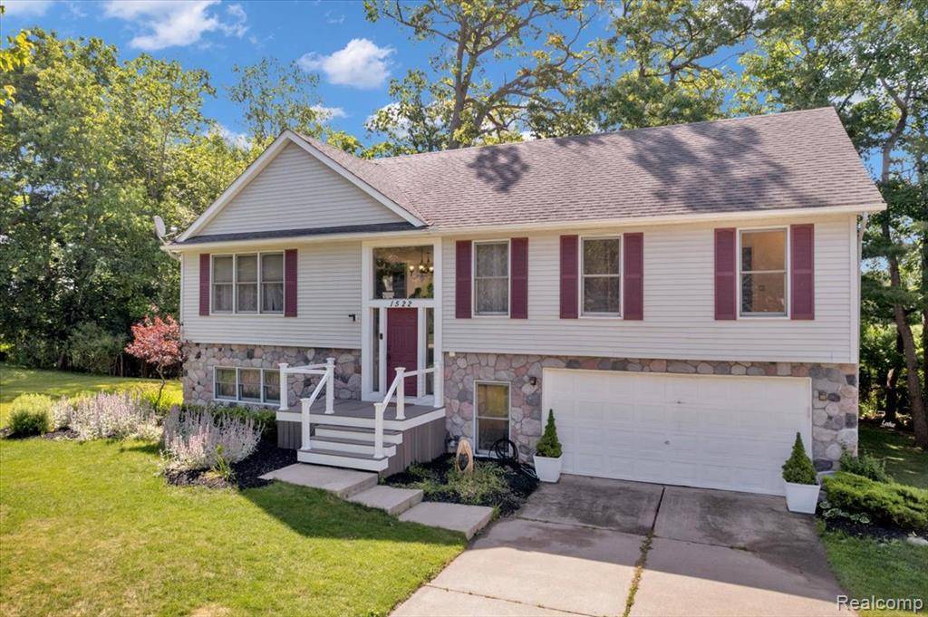 1522 Oregon Court, Waterford Twp, MI 48327