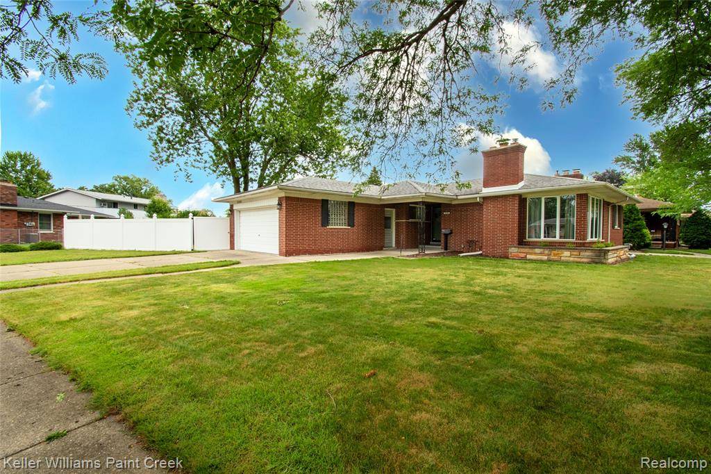 21250 Evergreen Street, St. Clair Shores, MI 48082