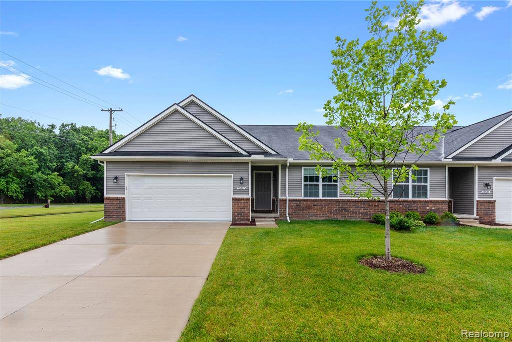 10001 Swan Lake Circle, Ypsilanti, MI 48197