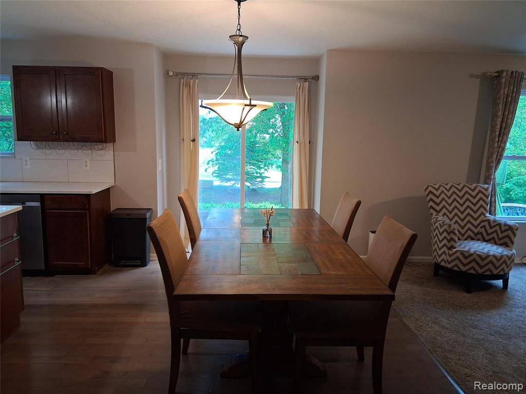 Waterford Twp, MI 48327,155 Cascade Lane