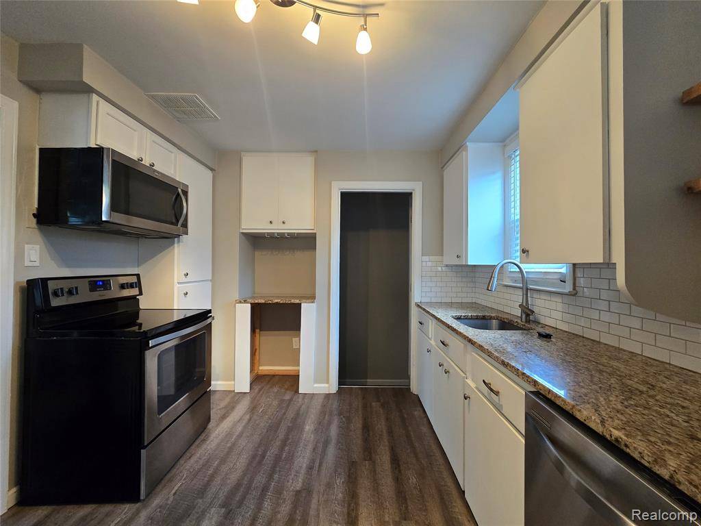 Royal Oak, MI 48067,203 S Wilson Avenue