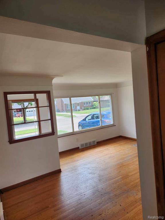 St. Clair Shores, MI 48081,20313 Alexander Street