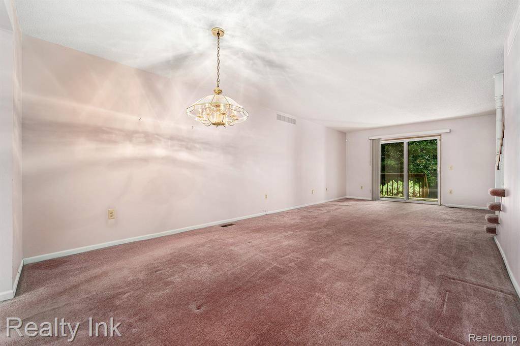 Westland, MI 48185,35898 Castlewood Court