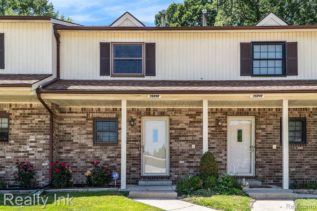 35898 Castlewood Court, Westland, MI 48185