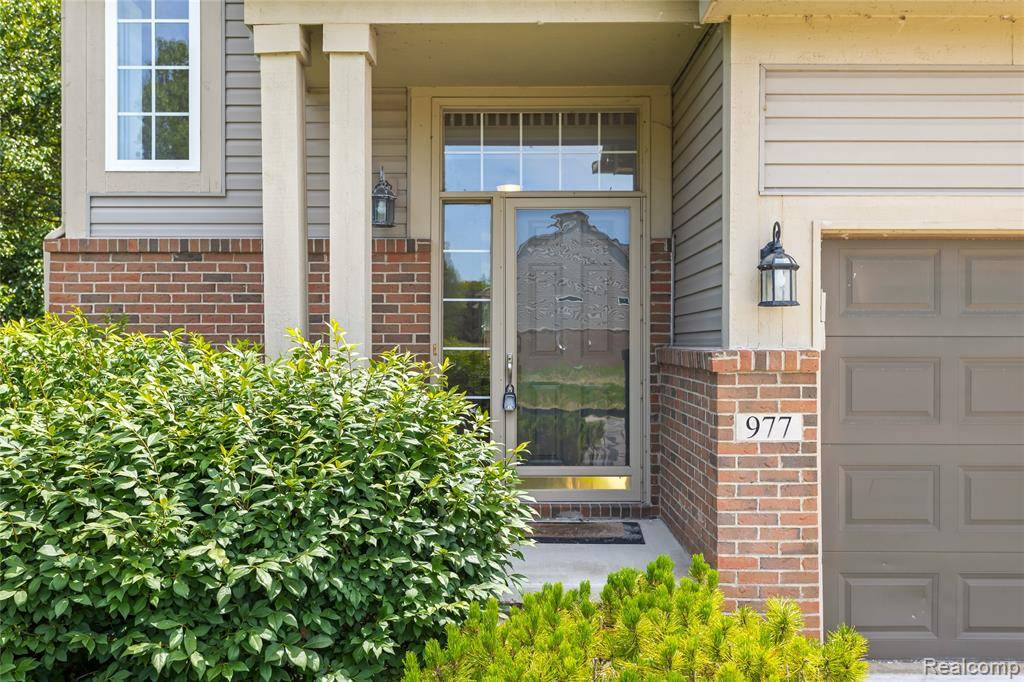 White Lake Twp, MI 48386,977 Sloane Court