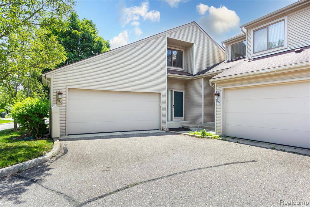 Rochester Hills, MI 48307,649 Glasgow Court