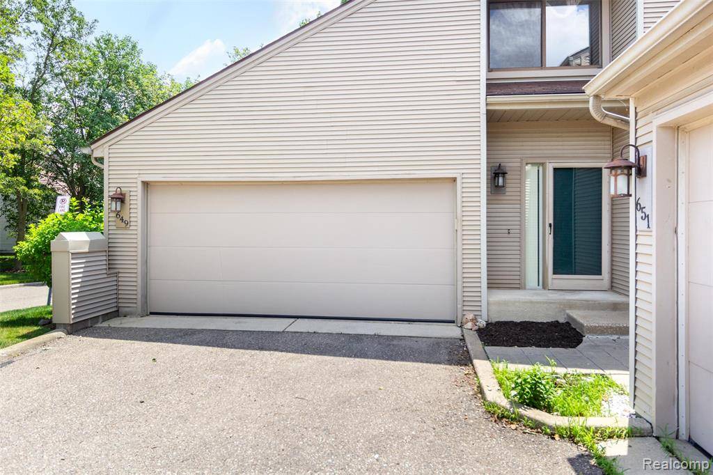 Rochester Hills, MI 48307,649 Glasgow Court