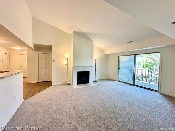 Grand Blanc, MI 48439,14301 Pinehurst Lane