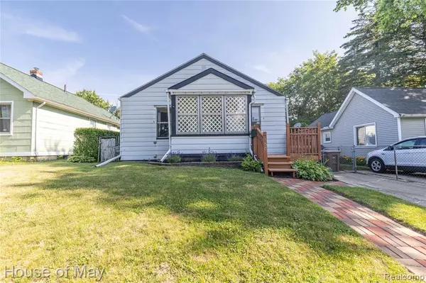 150 W Ann Arbor Avenue, Pontiac, MI 48340