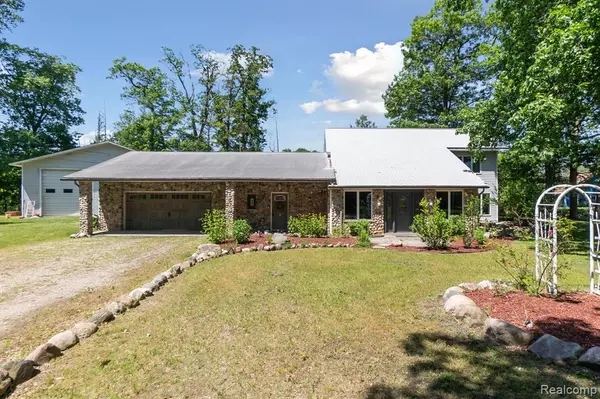 3990 S Sashabaw Road, Brandon Twp, MI 48348