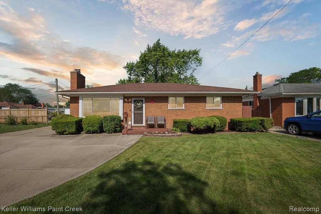 29229 Eiffel Avenue, Warren, MI 48088