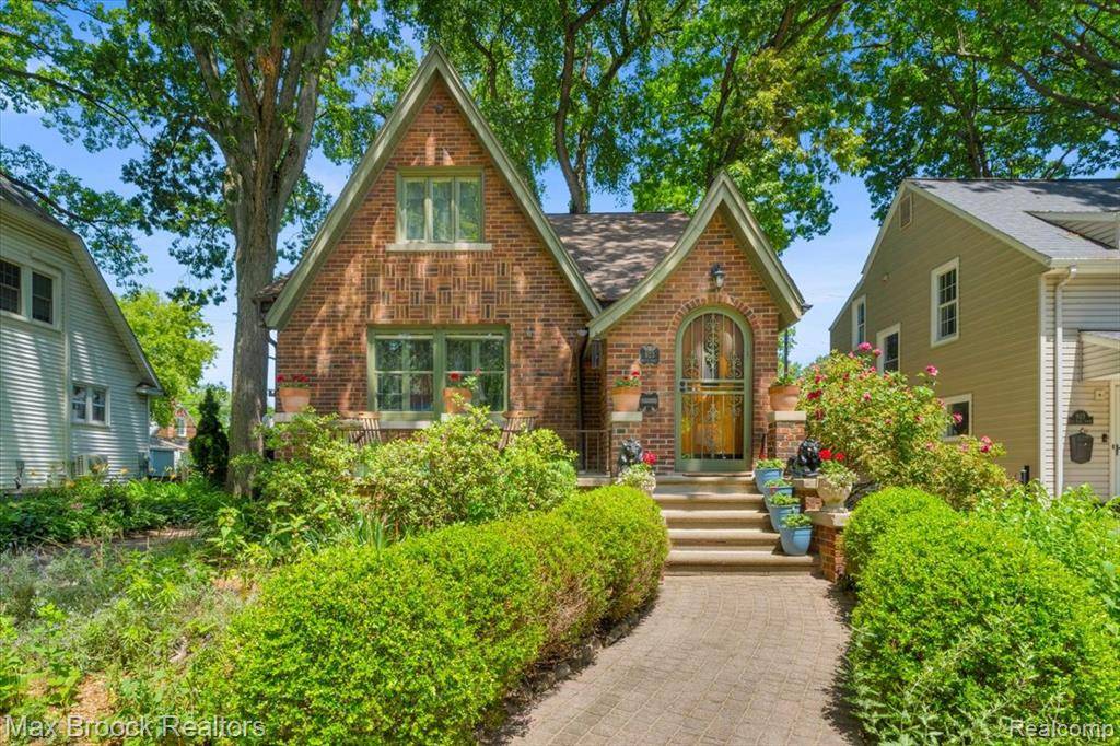 923 E 5th Street, Royal Oak, MI 48067