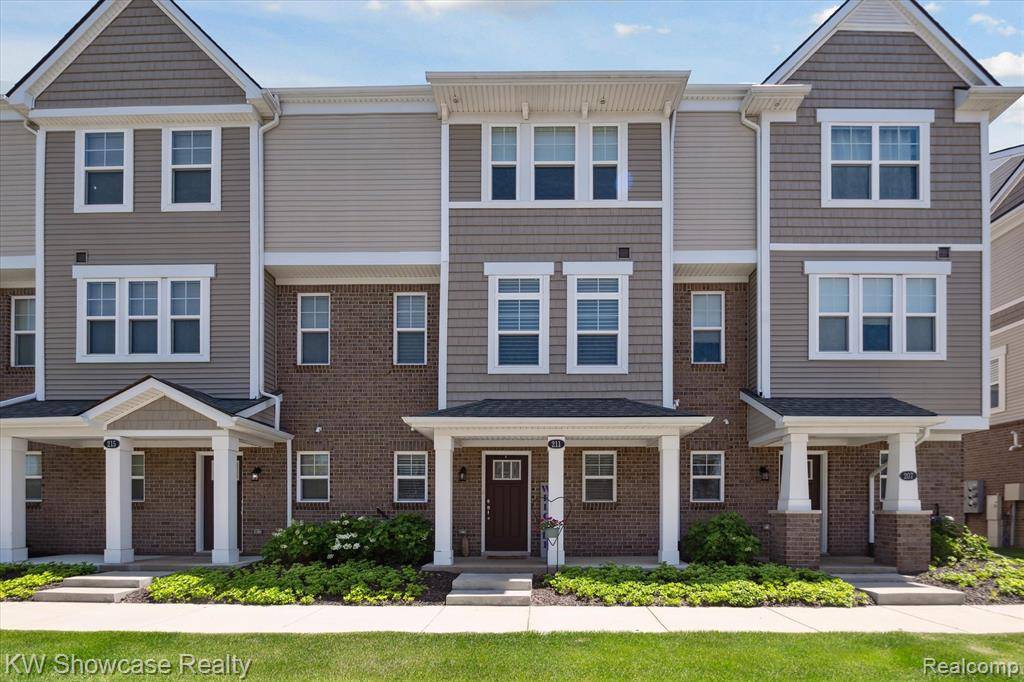 211 Monument Lane, Wixom, MI 48393