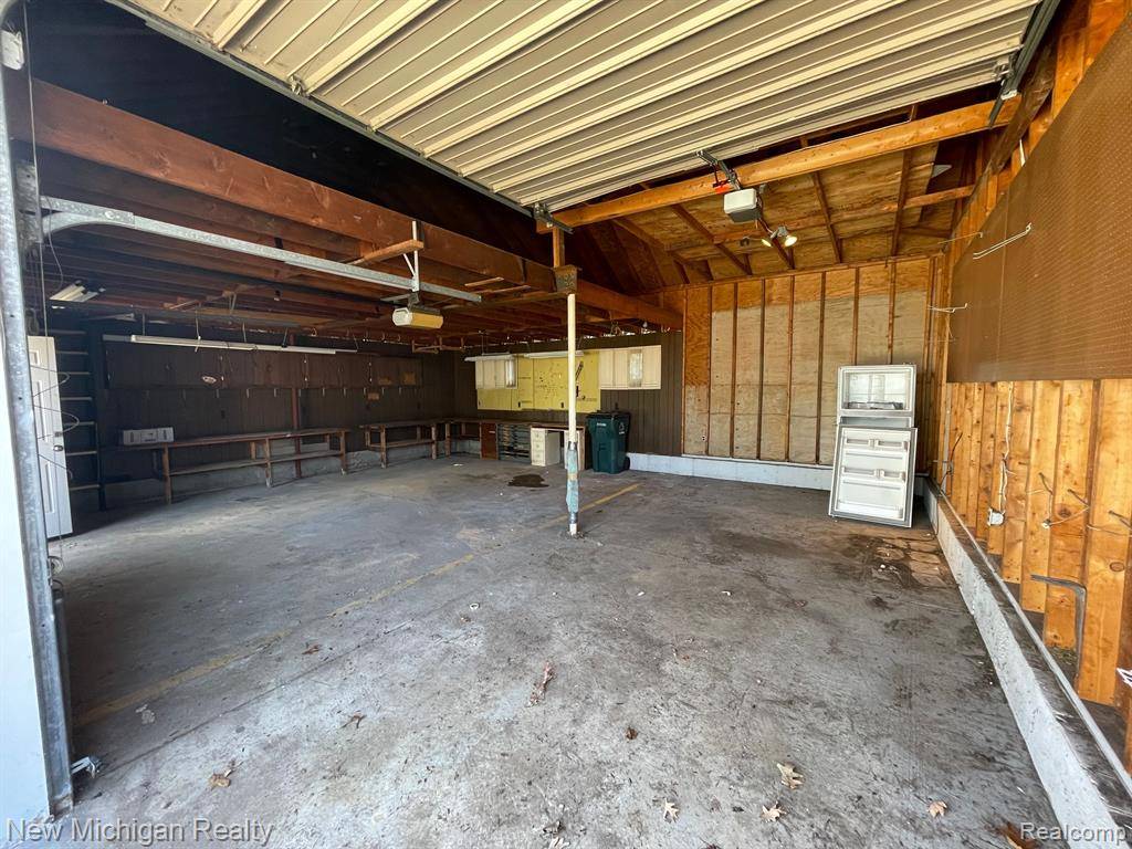 Ferndale, MI 48220,985 W Hazelhurst Street