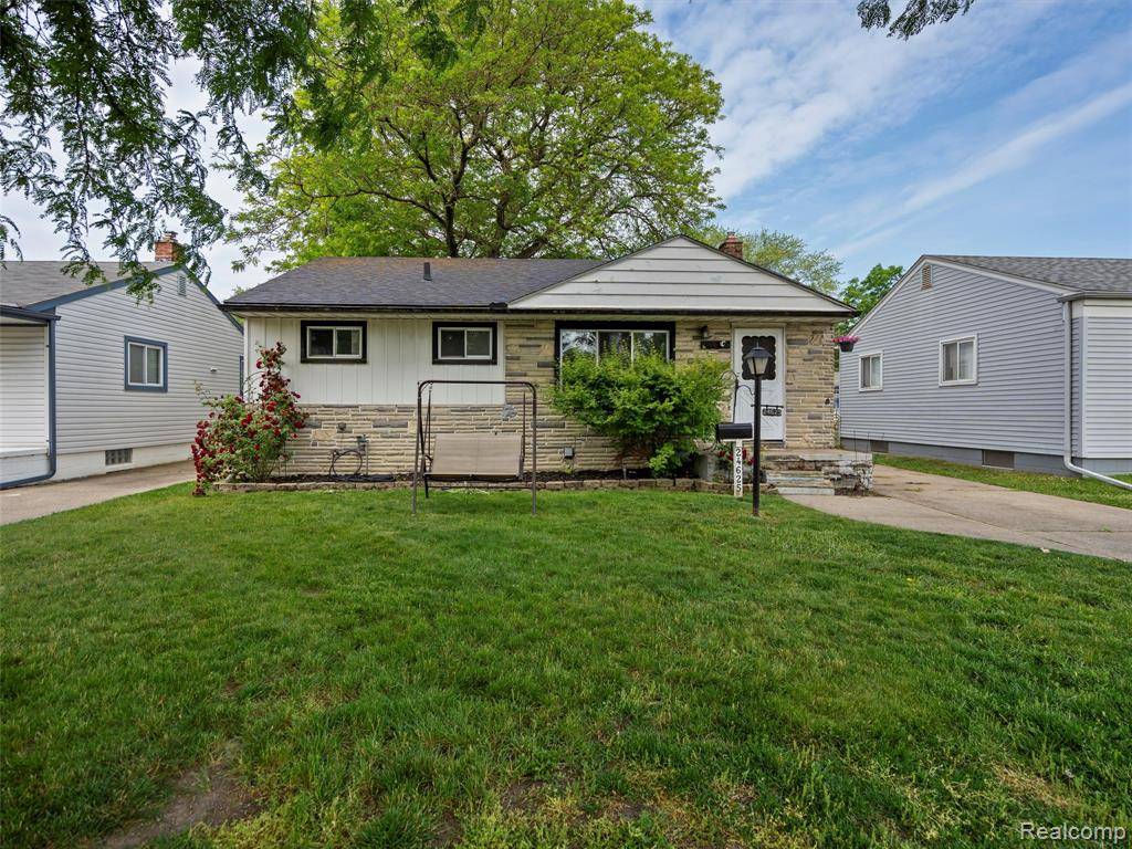 24625 Hayes Avenue, Eastpointe, MI 48021