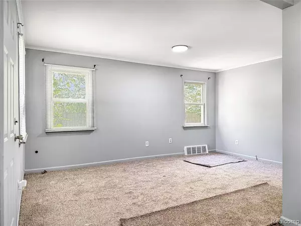 Pontiac, MI 48340,239 W Cornell Avenue