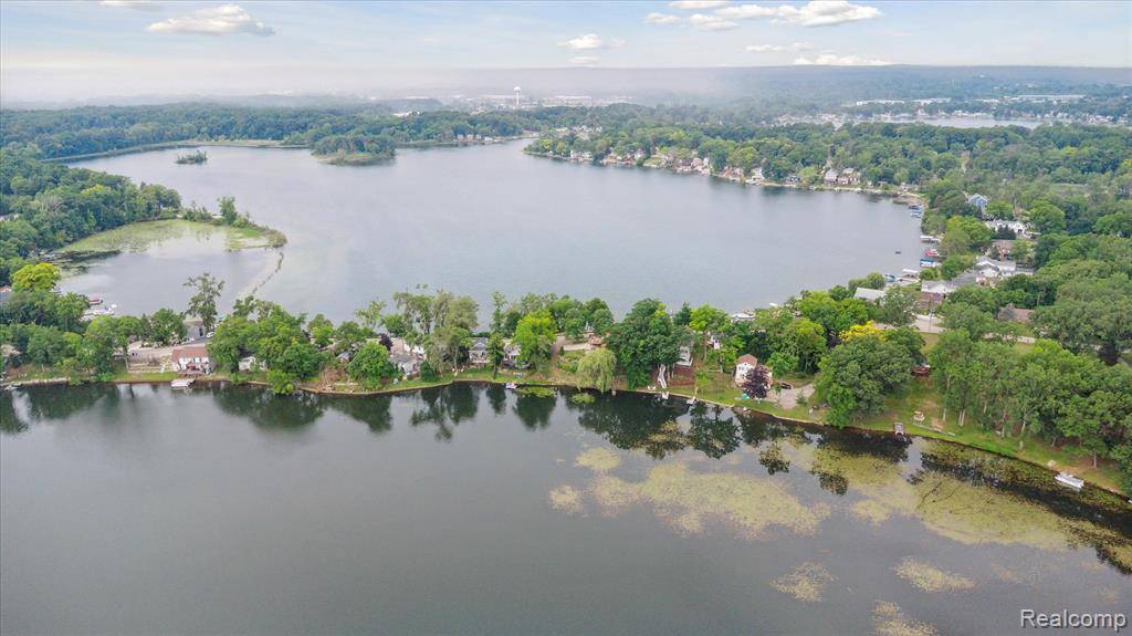Green Oak Twp, MI 48116,6201 Academy Drive