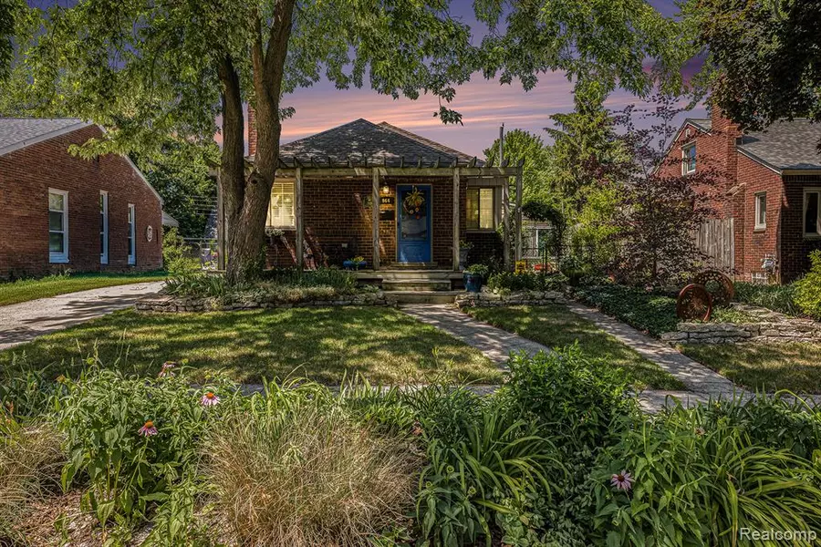 964 W Marshall Street, Ferndale, MI 48220