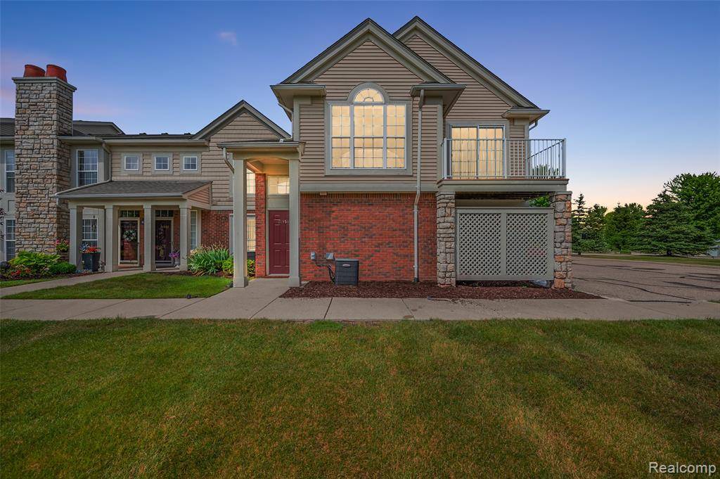 21958 Hartford Way, Macomb Twp, MI 48042