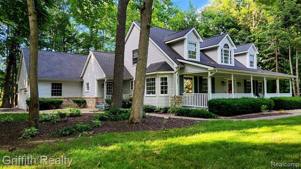8123 Baypointe Drive, Brighton Twp, MI 48114