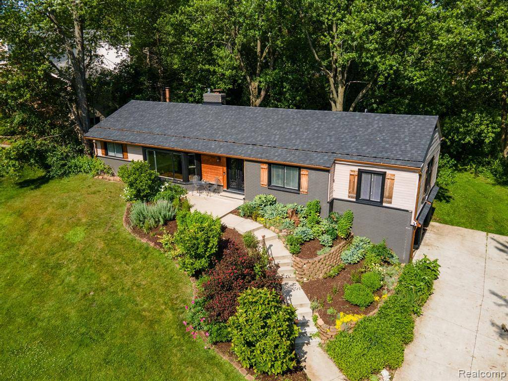 Bloomfield Hills, MI 48304,2905 Lahser Road