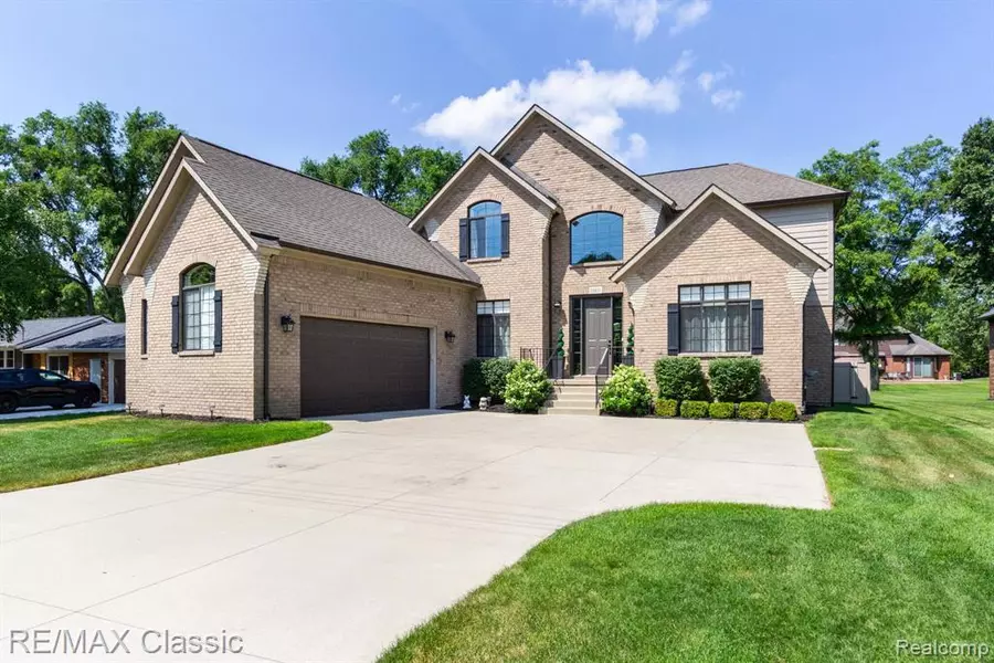 53871 Jewell Road, Shelby Twp, MI 48315
