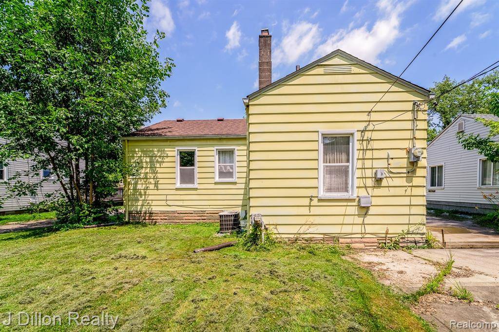 St. Clair Shores, MI 48080,22420 Lange Street