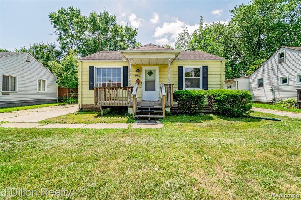 22420 Lange Street, St. Clair Shores, MI 48080