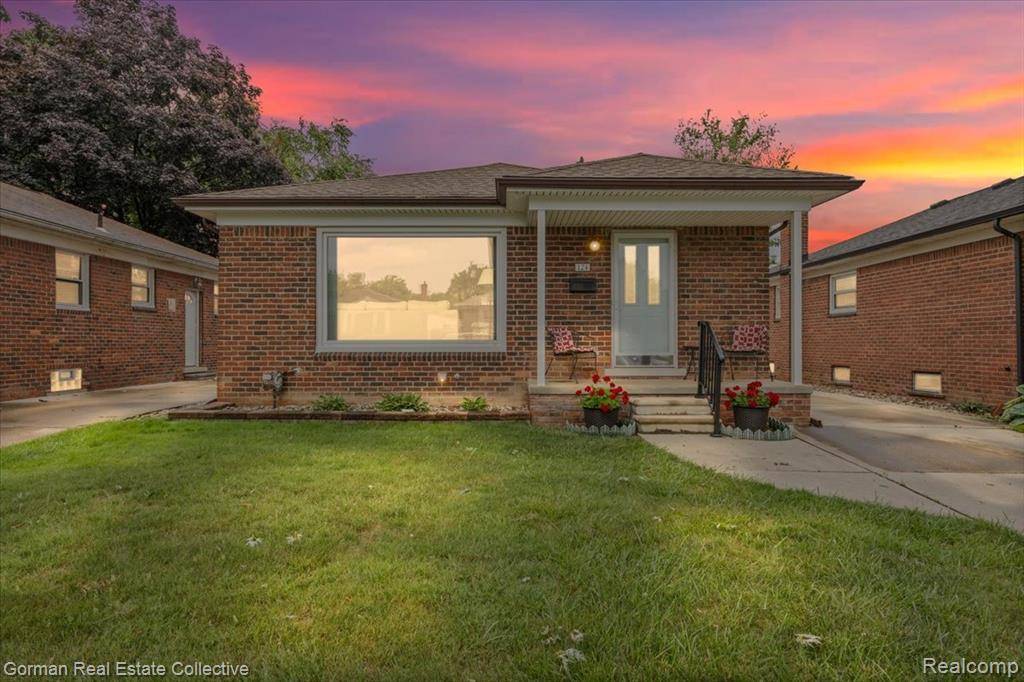 124 Elmsford Drive, Clawson, MI 48017