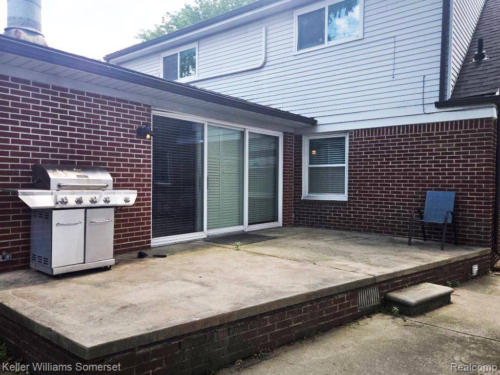 Royal Oak, MI 48073,3018 GUILFORD Drive