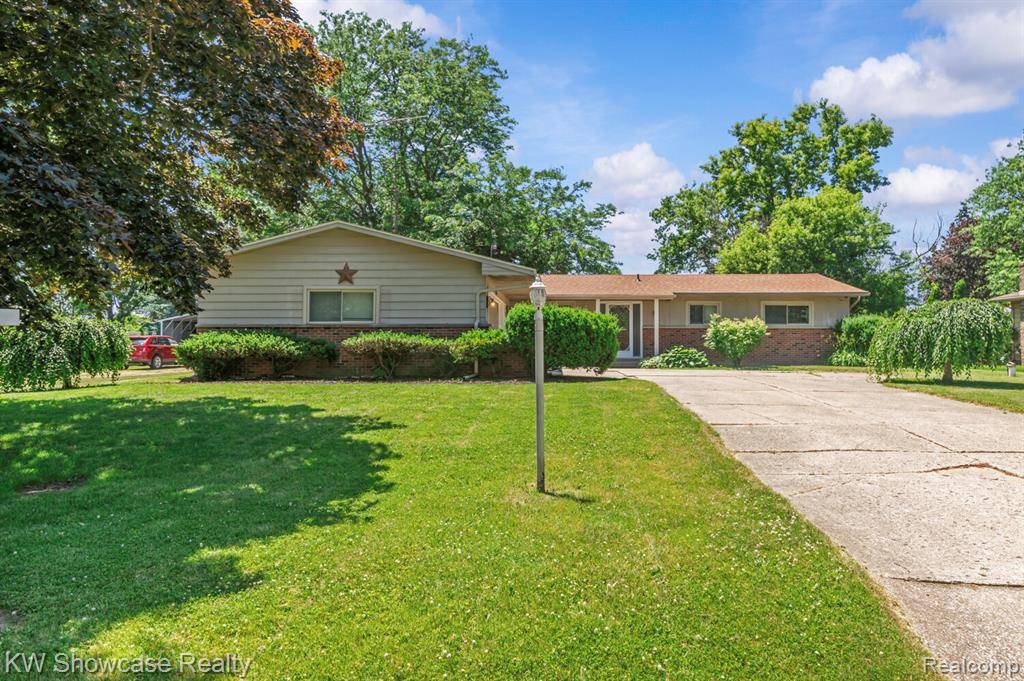 3196 Red Barn Road, Flint, MI 48507