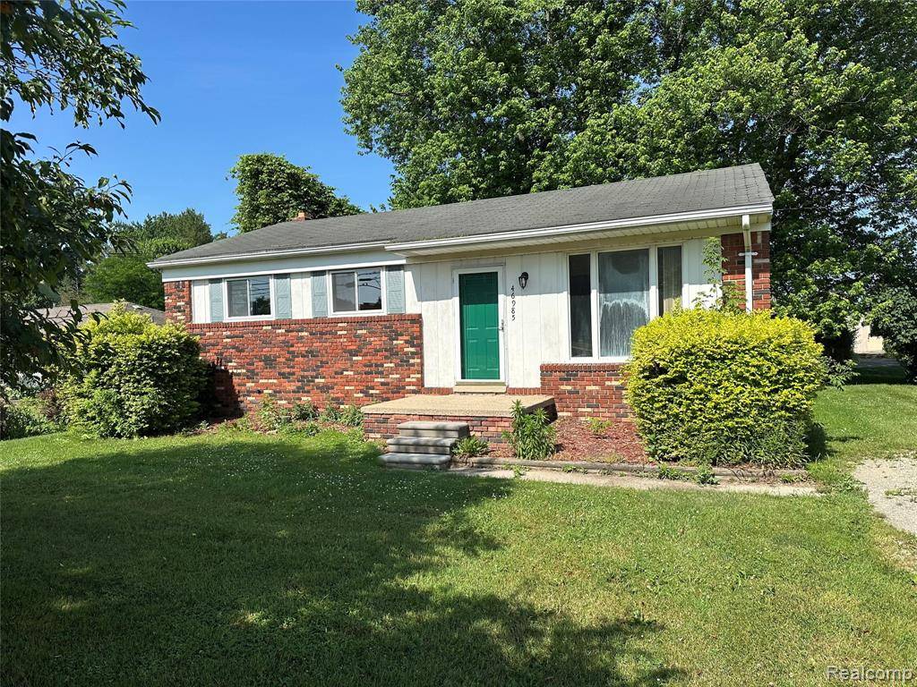 46985 Heydenreich Road, Macomb Twp, MI 48044