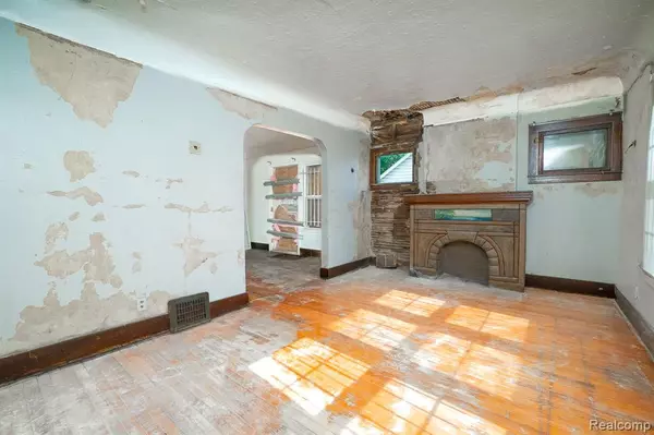 Detroit, MI 48227,15711 TRACEY Street