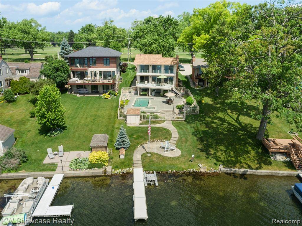 8741 Edgewood Park Drive, Commerce Twp, MI 48382