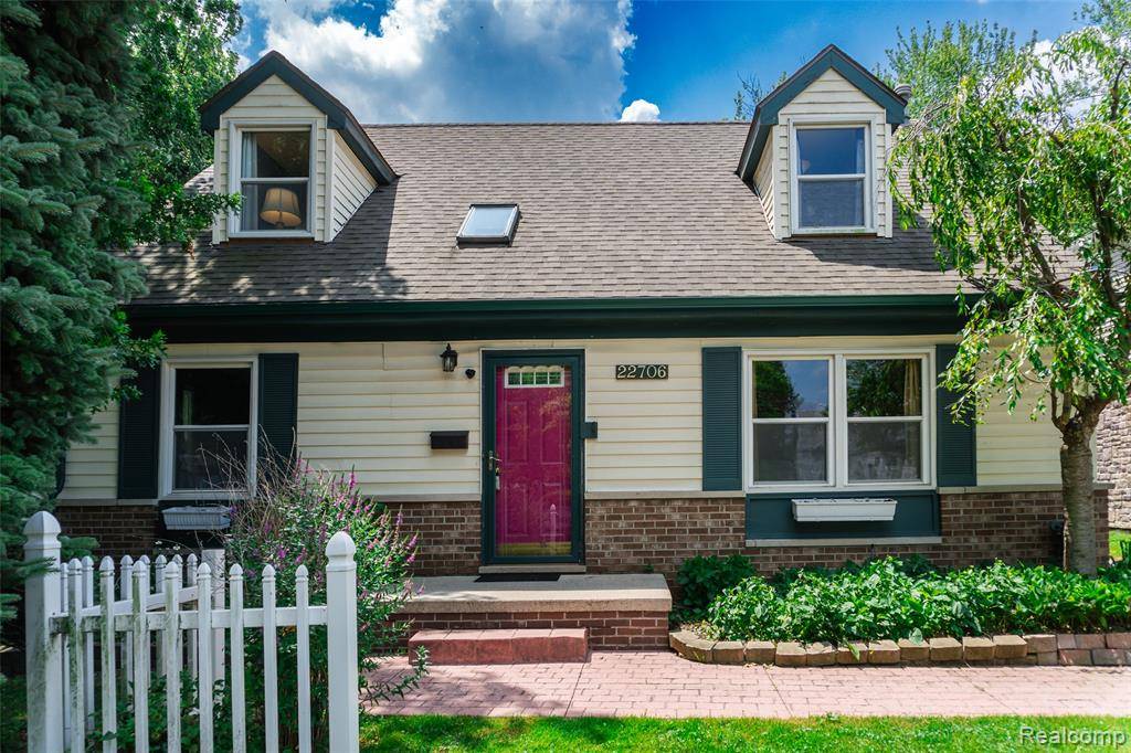 22706 Clairwood Street, St. Clair Shores, MI 48080