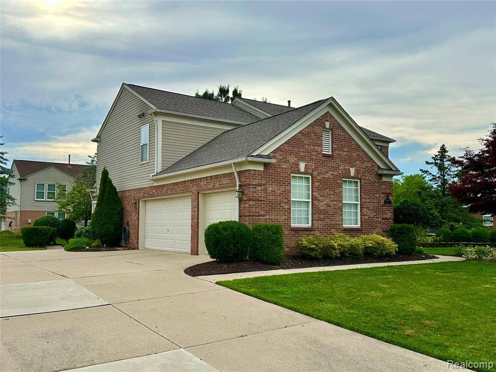 Canton Twp, MI 48188,3390 Wall Street