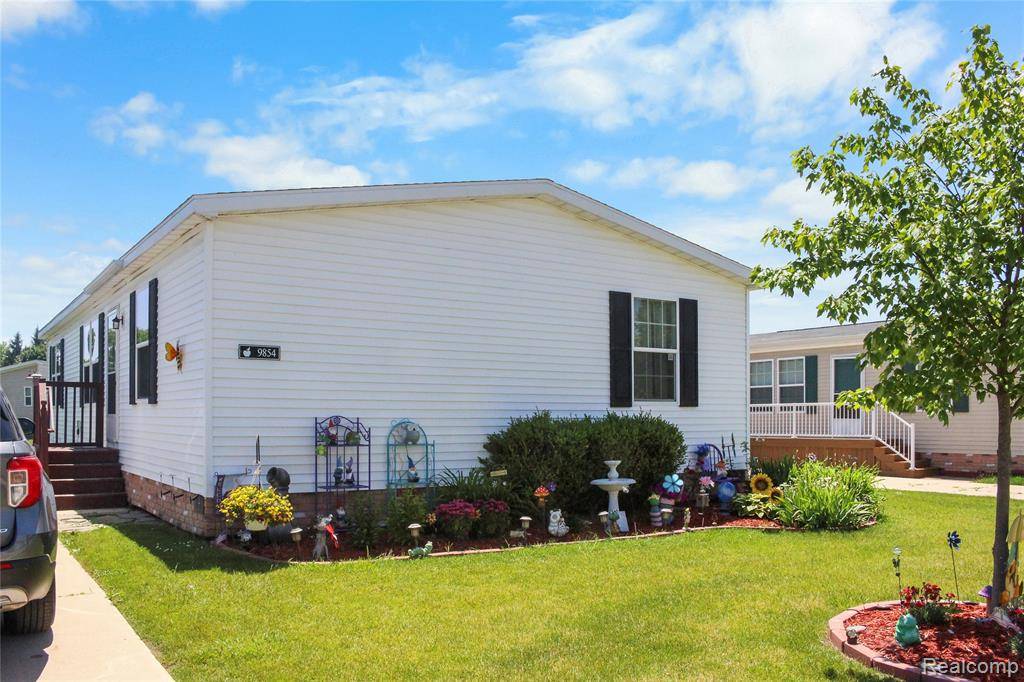 9854 Townsquare Boulevard, Tyrone Twp, MI 48430