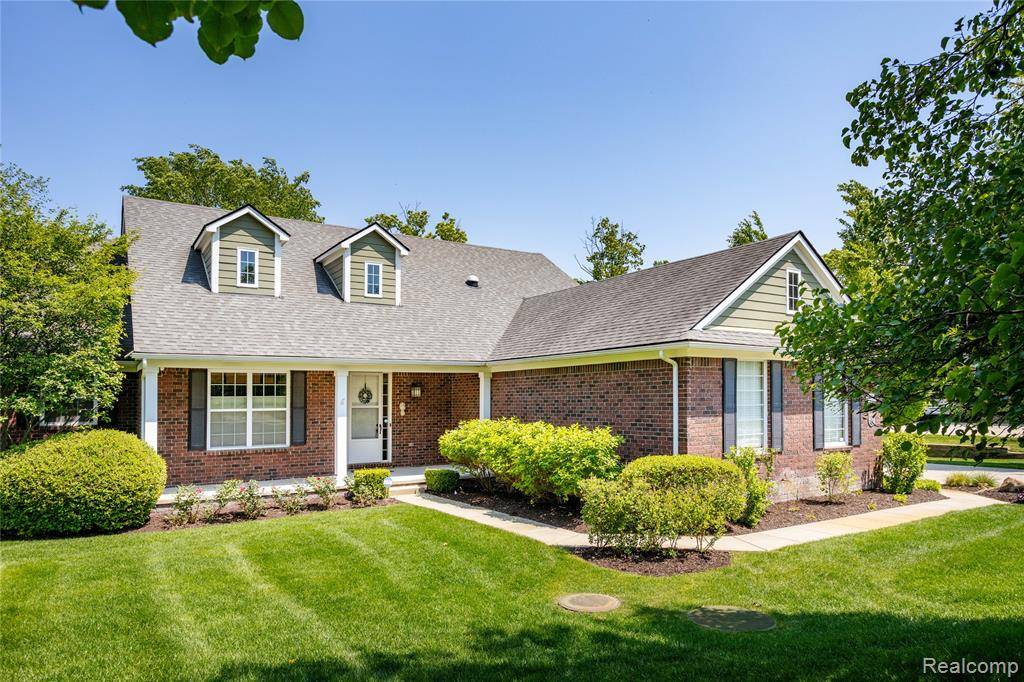 13718 Forest Ridge Circle, Green Oak Twp, MI 48178