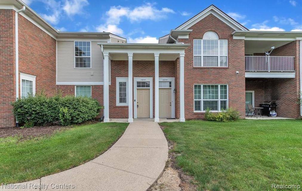 16707 CARRIAGE Way, Northville Twp, MI 48168