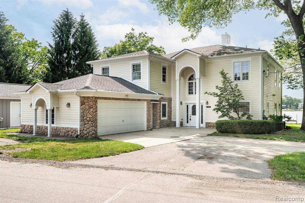 3831 Woodland Drive, Highland Twp, MI 48356