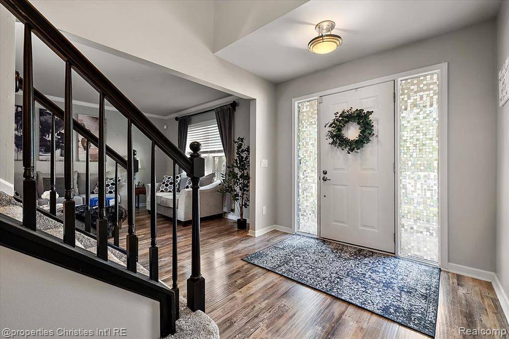Novi, MI 48377,42683 Wimbleton Way