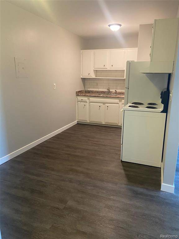 Dearborn Heights, MI 48125,5650 Pardee Avenue 4