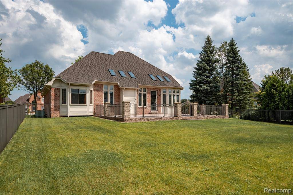 Macomb Twp, MI 48044,46431 Mariner Drive
