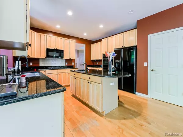 West Bloomfield Twp, MI 48322,6590 Pembridge Hill